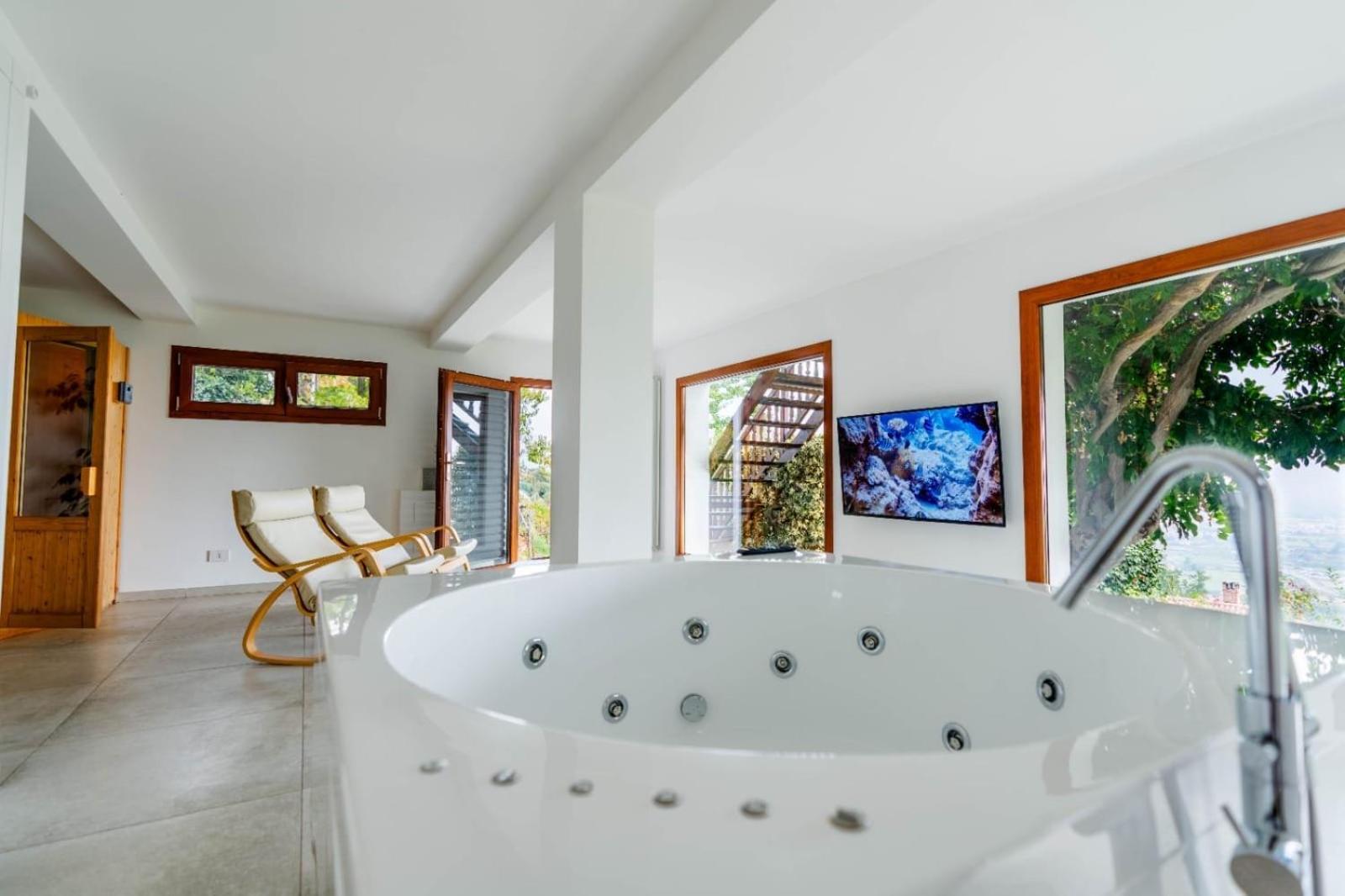 Chalet Sophie - Luxury Chalet Roletto Bagian luar foto